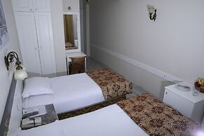 Hali Hotel