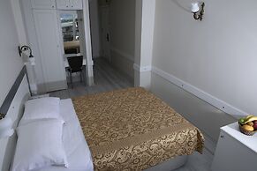 Hali Hotel