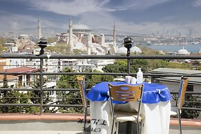 Hali Hotel
