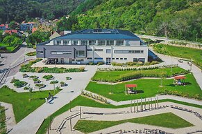 NUHR Medical - Hotel & Restaurant