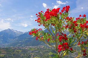 Schenna Garni Eden Bed & Breakfast