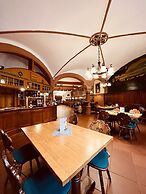 Hotel Hoepfner Burghof