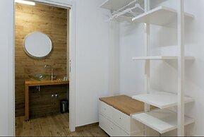 Dora's Room