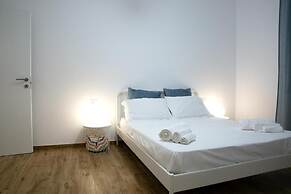 Dora's Room