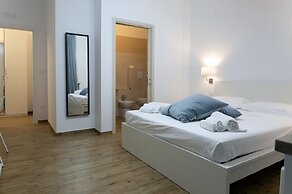 Dora's Room