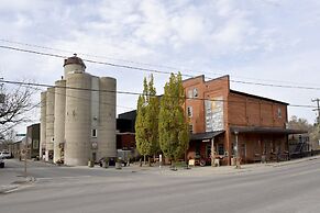 Staybridge Suites Waterloo - St. Jacobs Area by IHG