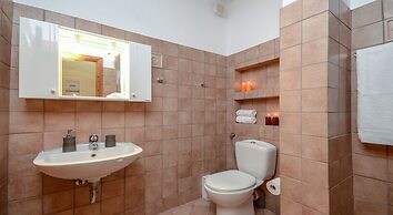 Theonis Villas