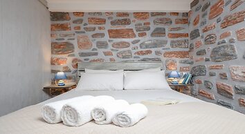Theonis Villas