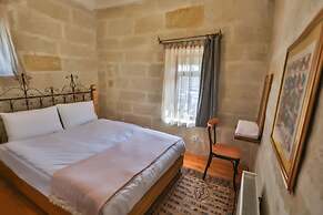 Kookaburra Hotel