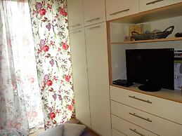 Urban Cosy Flat Near Tram, Metro & Acropolis