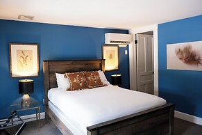 Shelter Harbor Inn