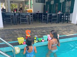 At Ease Beach Hotel