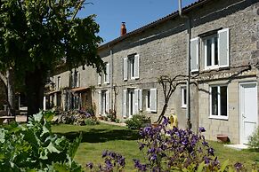 Les Noyers Aulnay