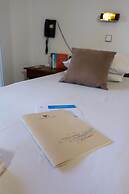 Bastas Hotel & Studios