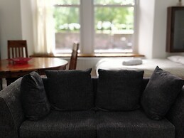 Traithouse