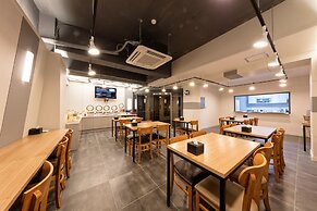 Ballantine Business Hotel