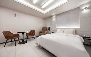 Ballantine Business Hotel