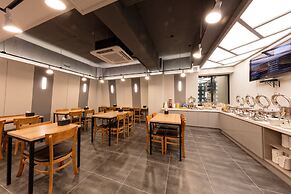 Ballantine Business Hotel