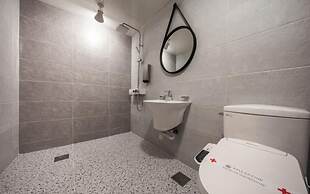 Ballantine Business Hotel