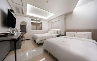 Ballantine Business Hotel