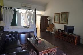Juhu Farmstay