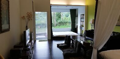 Juhu Farmstay