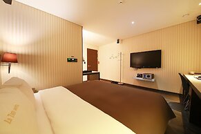 Uijeongbu La Tree Hotel