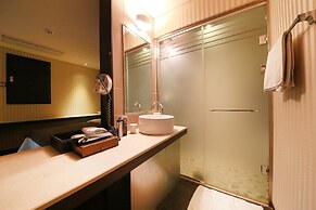 Uijeongbu La Tree Hotel