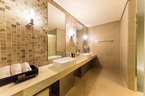 Uijeongbu La Tree Hotel