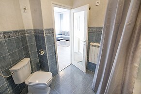 Central New Apartment