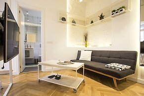 Atomic Apartment 01