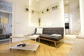 Atomic Apartment 01