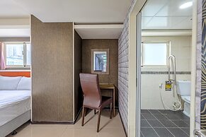 ELIM Hotel