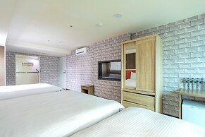 ELIM Hotel