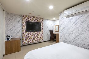 ELIM Hotel