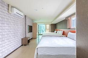 ELIM Hotel