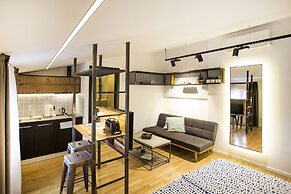 Atomic Apartment 02