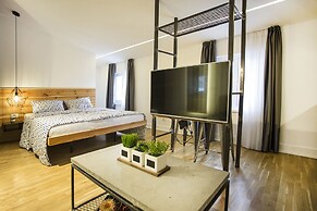 Atomic Apartment 02
