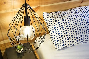 Atomic Apartment 02