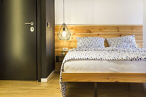 Atomic Apartment 02