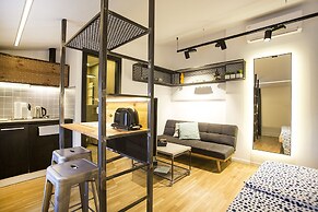 Atomic Apartment 02
