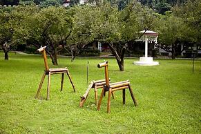 Maylin Resort