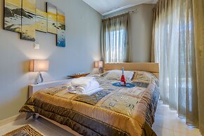 Toroni Blue