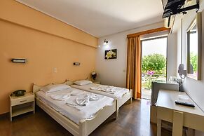 Ionis Hotel