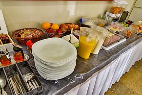 Ionis Hotel