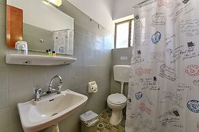Ionis Hotel