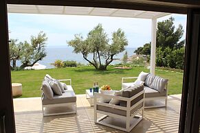 Akti Elia Villas