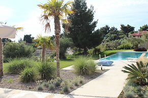 Akti Elia Villas