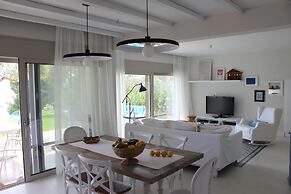 Akti Elia Villas