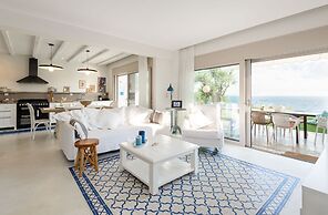 Akti Elia Villas